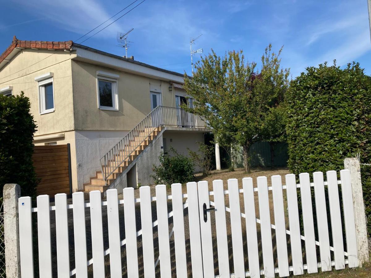 Maison De Vacances Bréhal Exterior photo